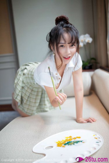 翁公咬著小嬌乳H邊走邊歡視頻