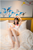 女同桌張開腿讓我爽了一夜