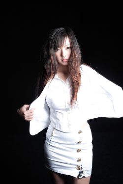 學(xué)長邁開腿嘗嘗你的草莓mv